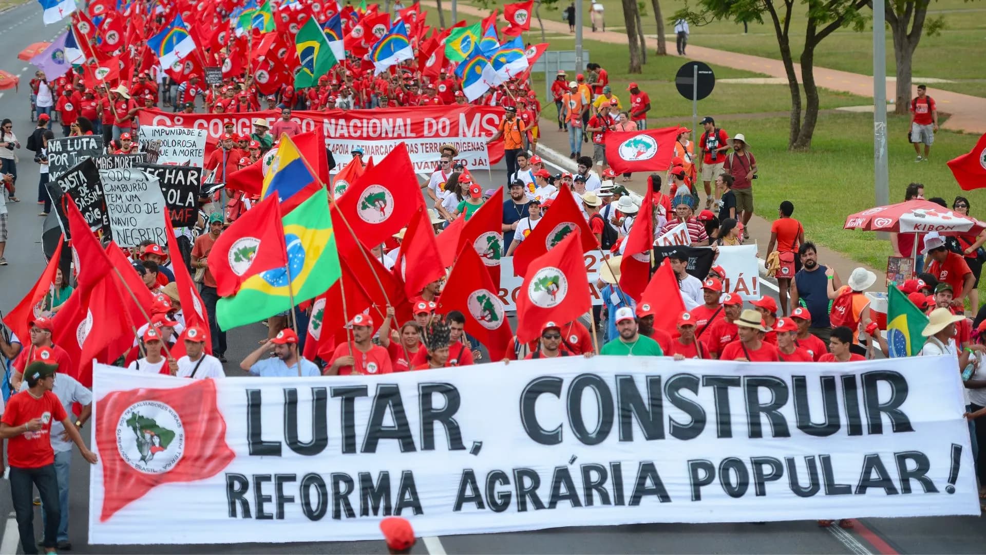 Movimento dos Trabalhadores Rurais Sem Teto (MST)