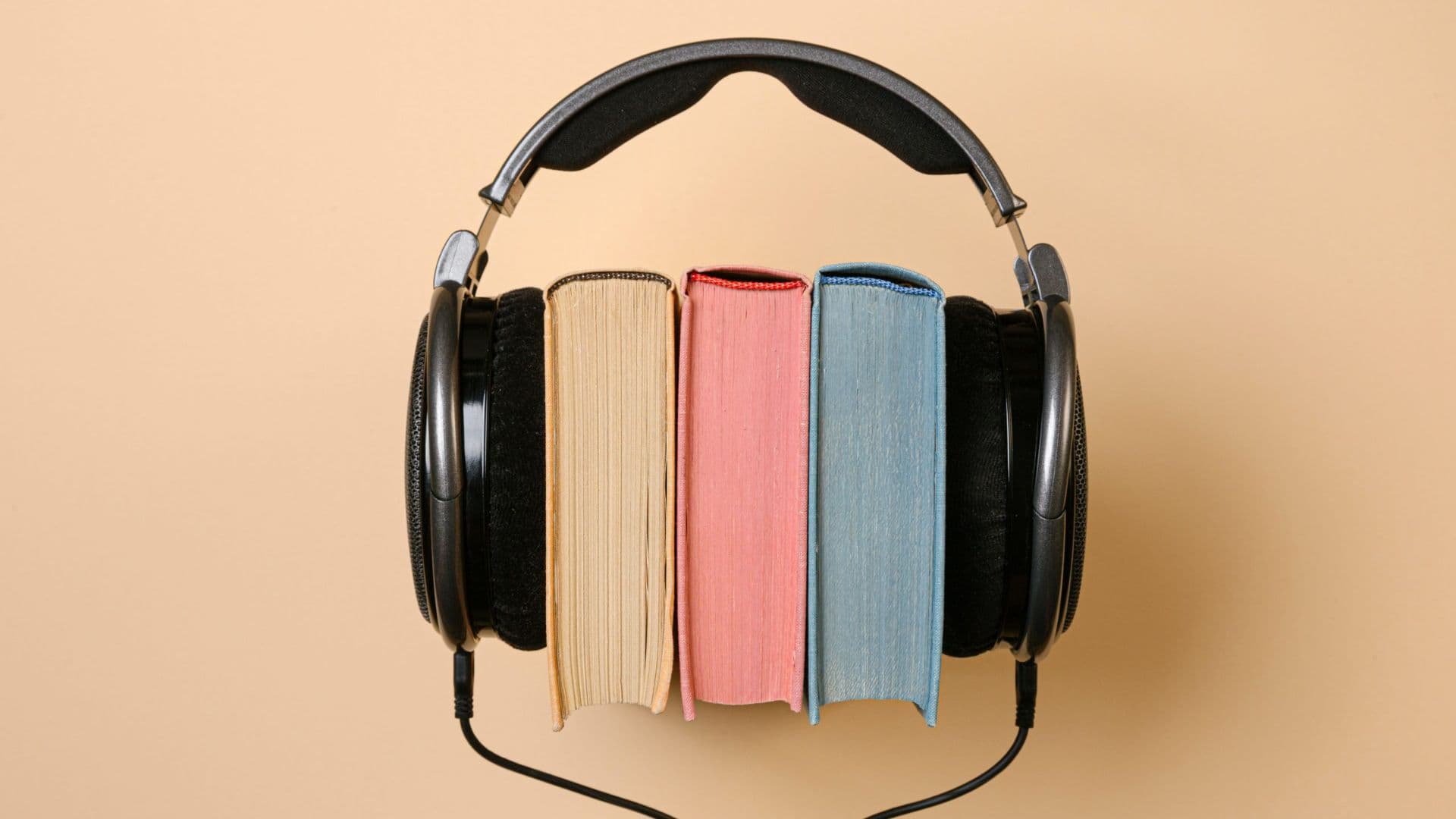 Livros entre fones