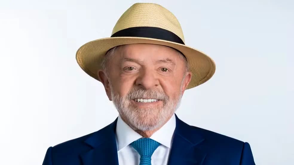 Lula vai usar chapeu em foto da urna e isso pode quebrar as regras eleitorais