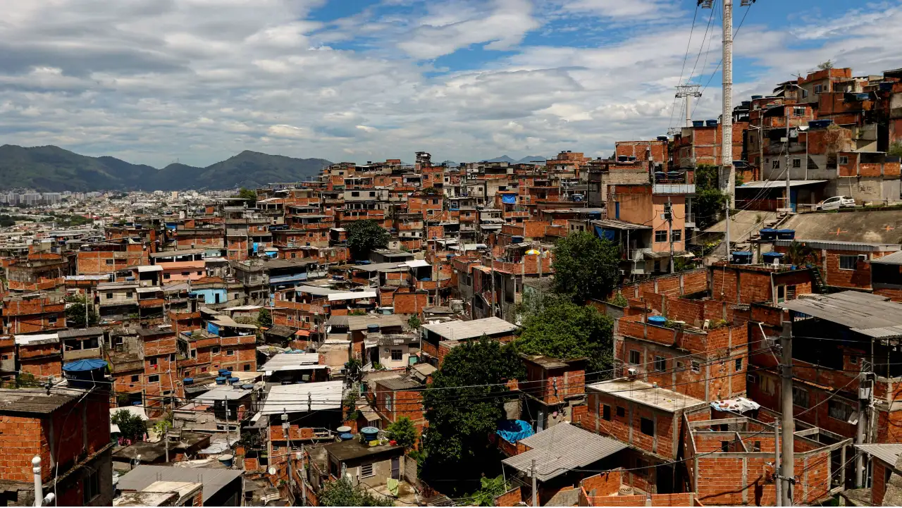 Favelas continuam crescendo no Brasil