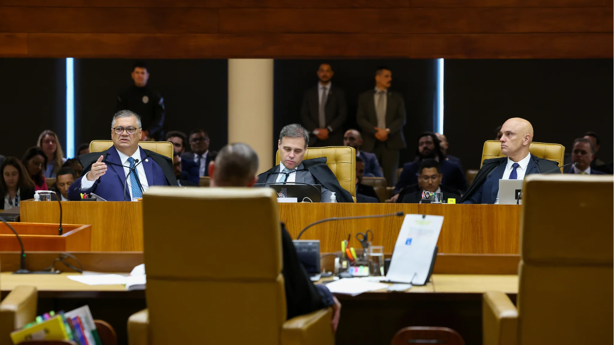 Dino, Mendonça e Flávio