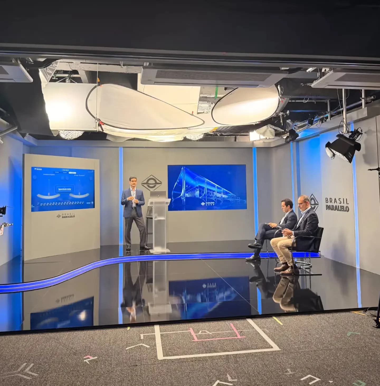 Estúdio da Brasil Paralelo durante a cobertura das eleições
