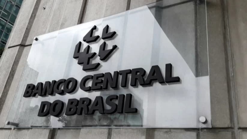 Placa do Banco Central do Brasil na fachada da sede